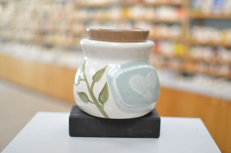 Leaf jar