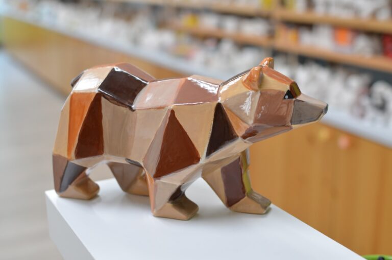 Geometric bear