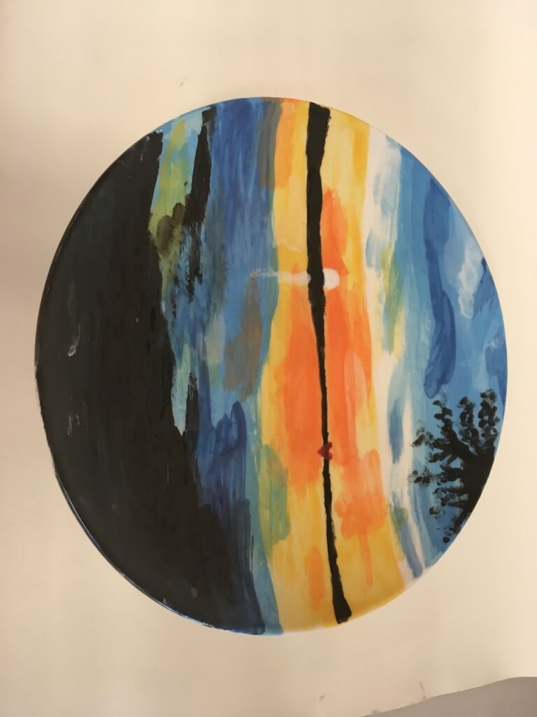 Abstract streaks plate